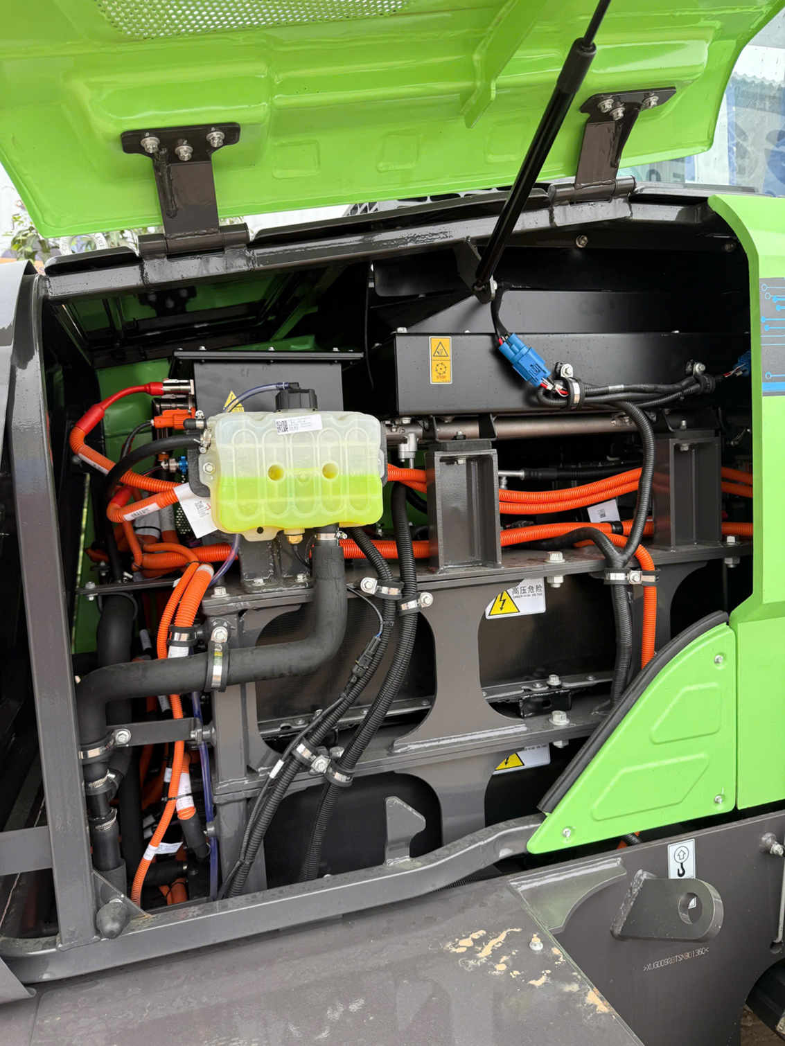 máy xúc lật điện pin lithium xcmg