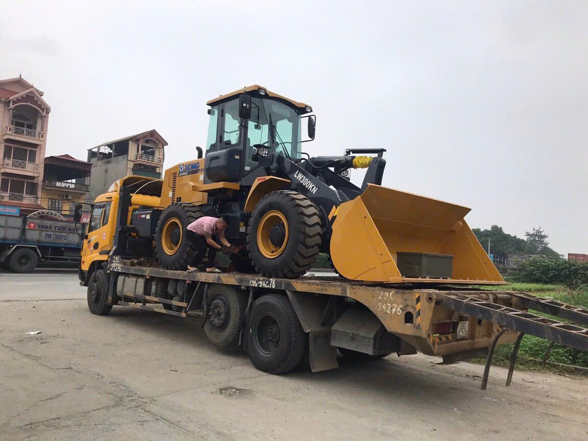 Máy Xúc Lật LW300KN