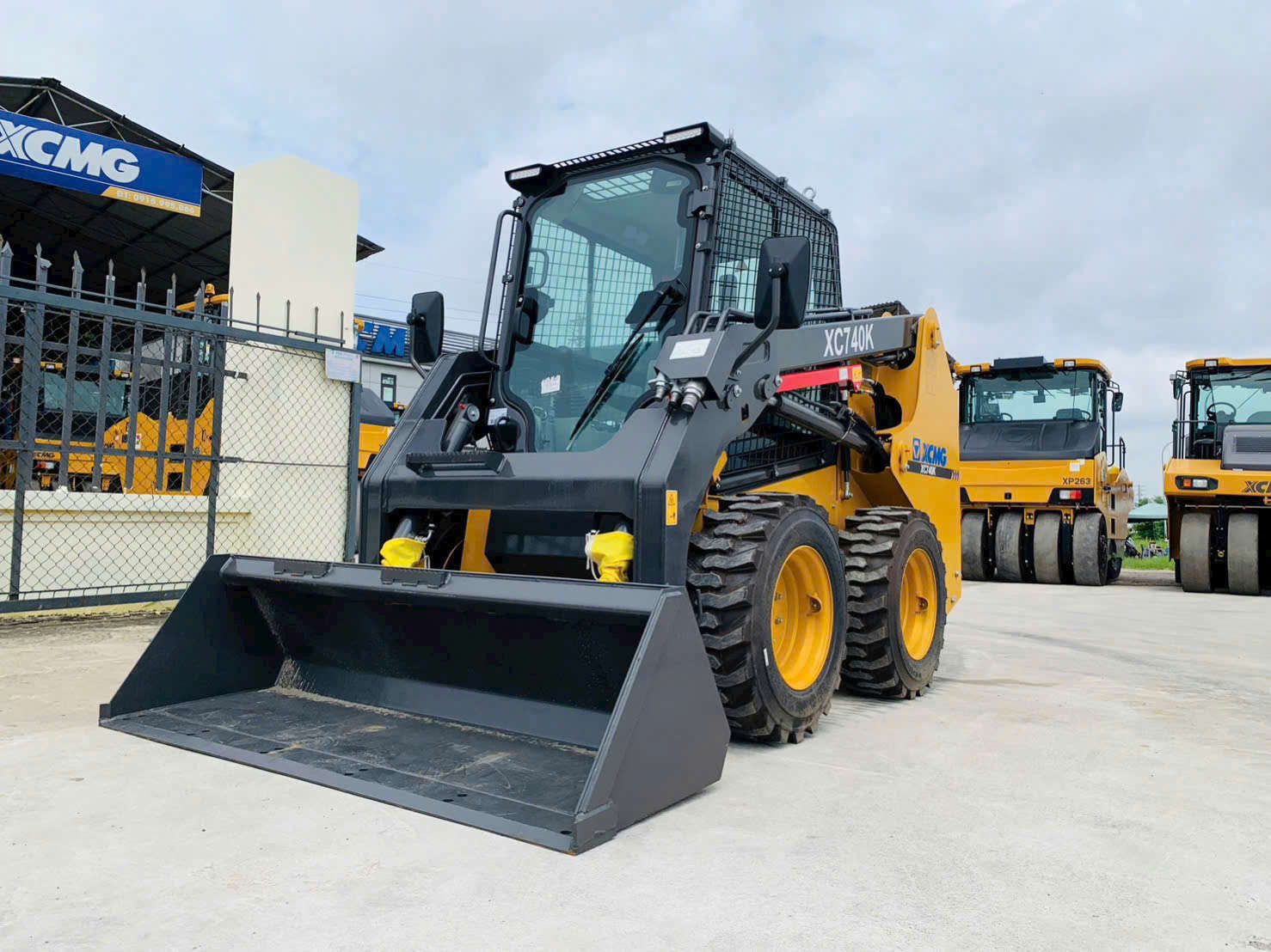 Xe Quét Đa Năng XC740K