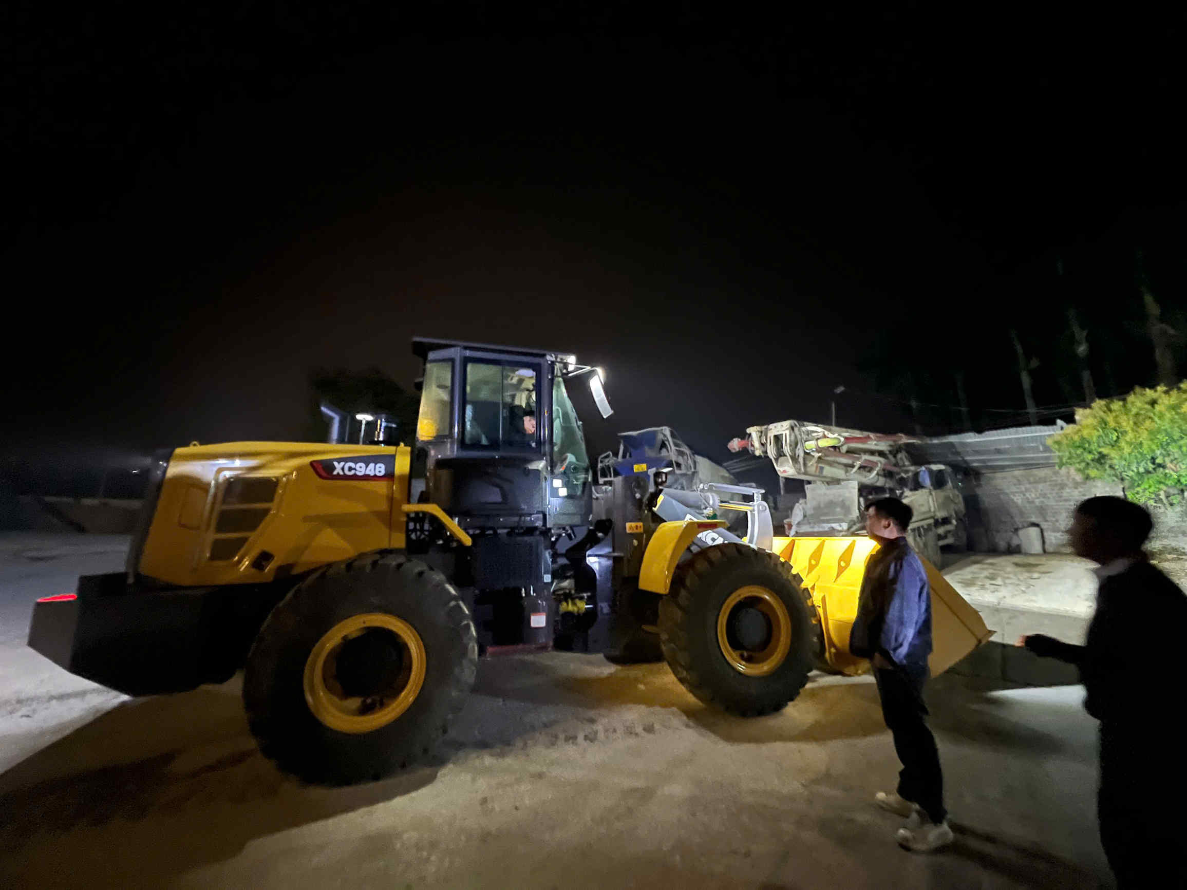 Máy Xúc Lật XC948