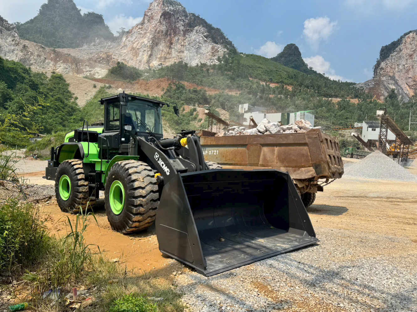 Máy Xúc Lật Điện XC968-EV