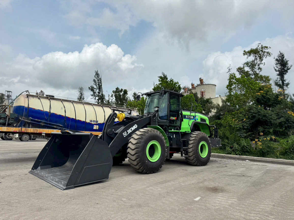 Máy Xúc Lật Điện XC968-EV