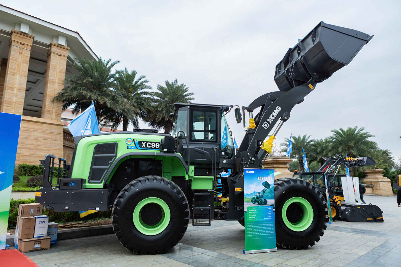 máy xúc lật điện XCMG XC968-EV không động cơ không hộp số