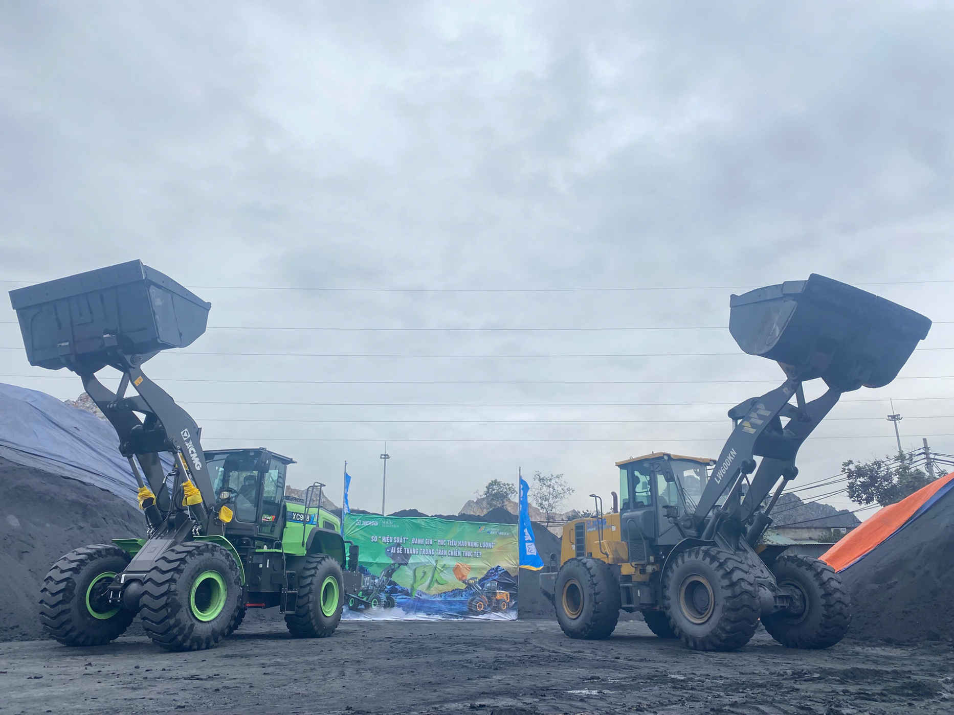 Máy Xúc Lật Điện XC968-EV