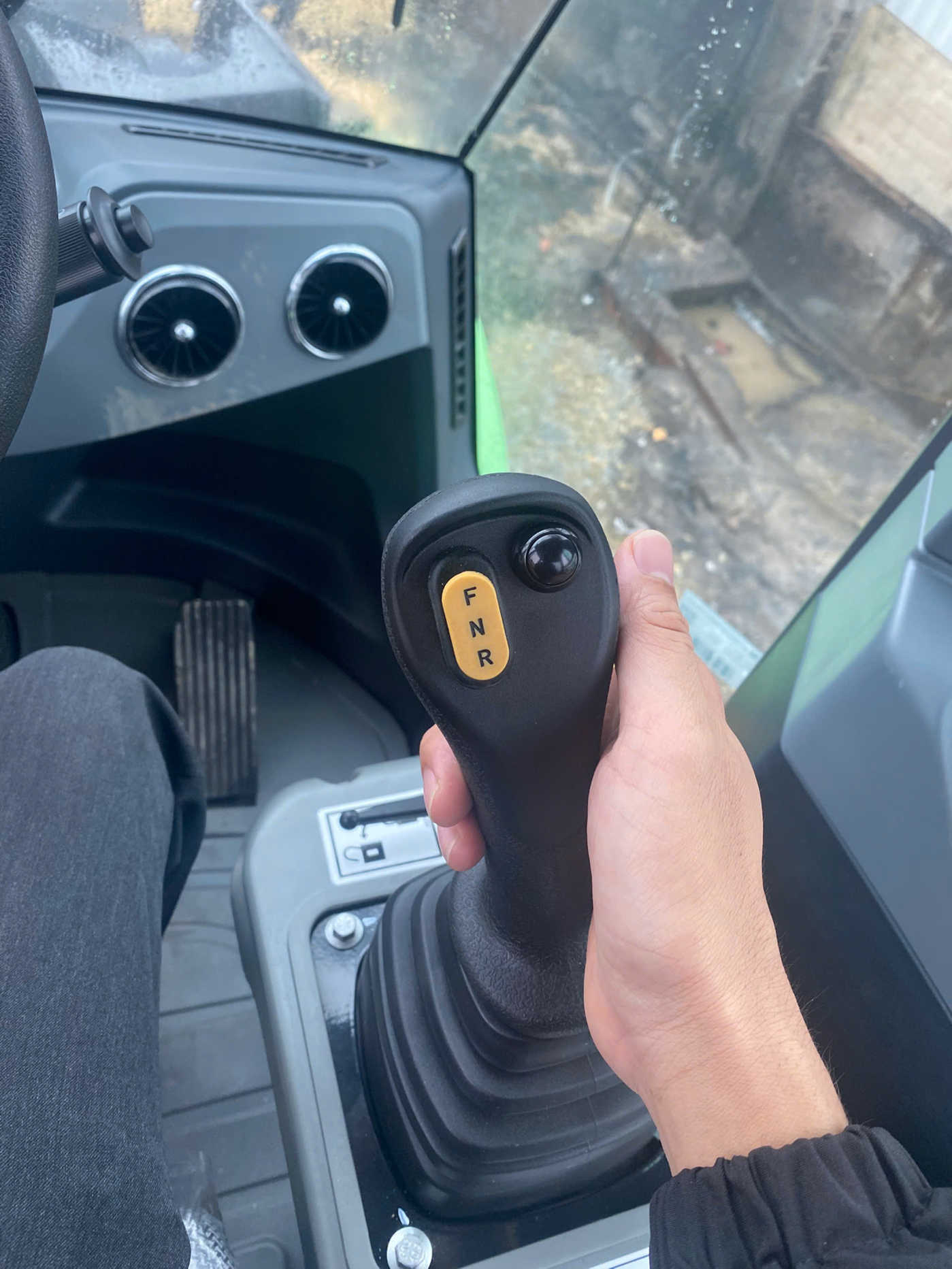 Máy Xúc Lật Điện XC968-EV