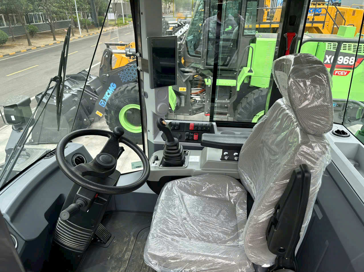 Máy Xúc Lật Điện XC968-EV