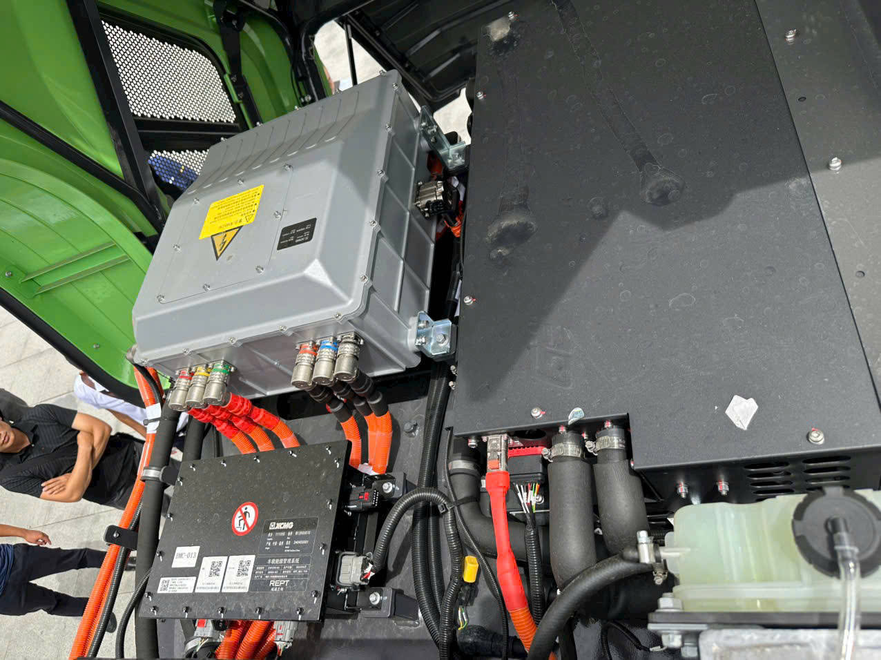 Máy Xúc Lật Điện XC968-EV