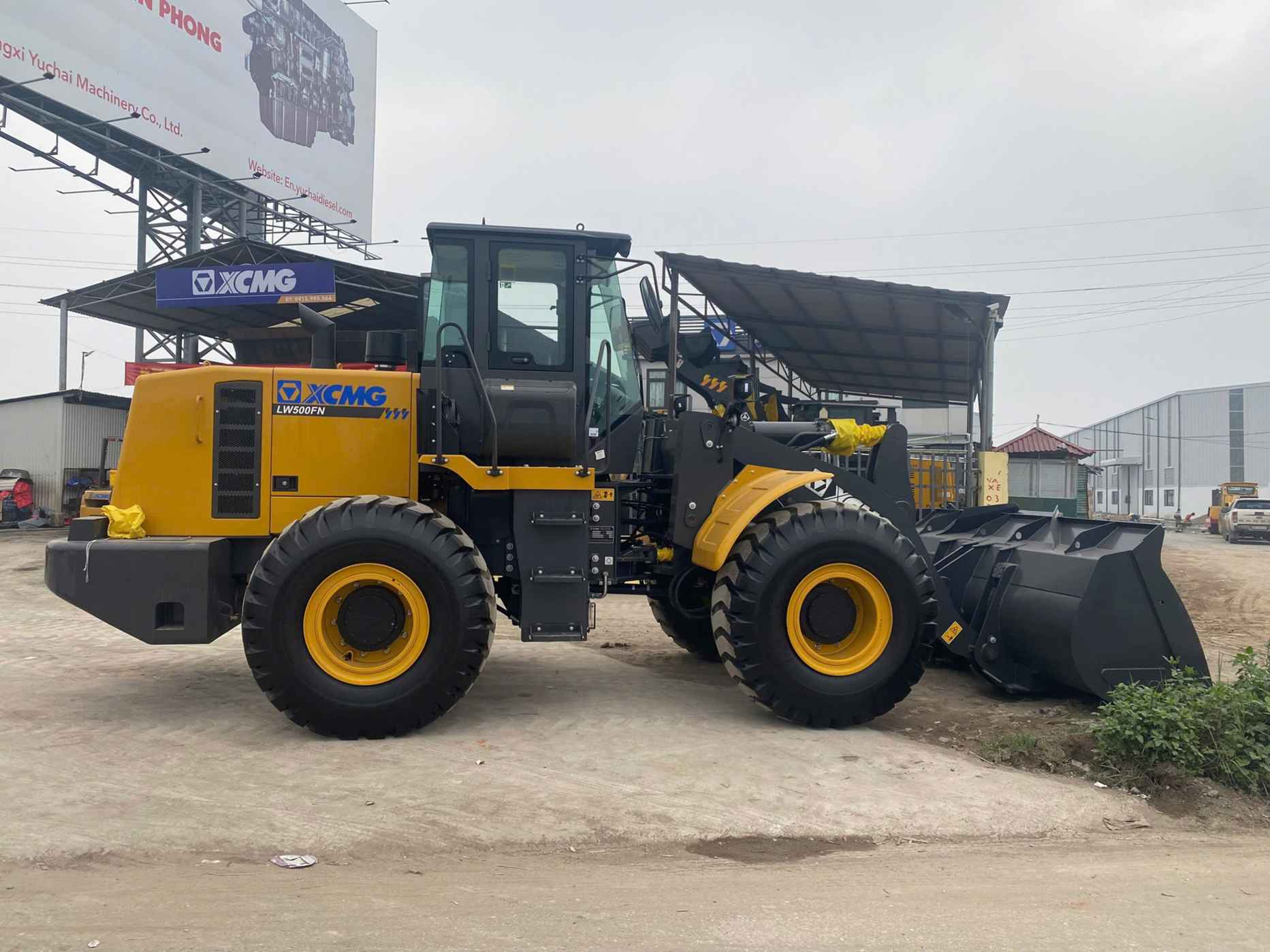 Máy Xúc Lật LW500FN