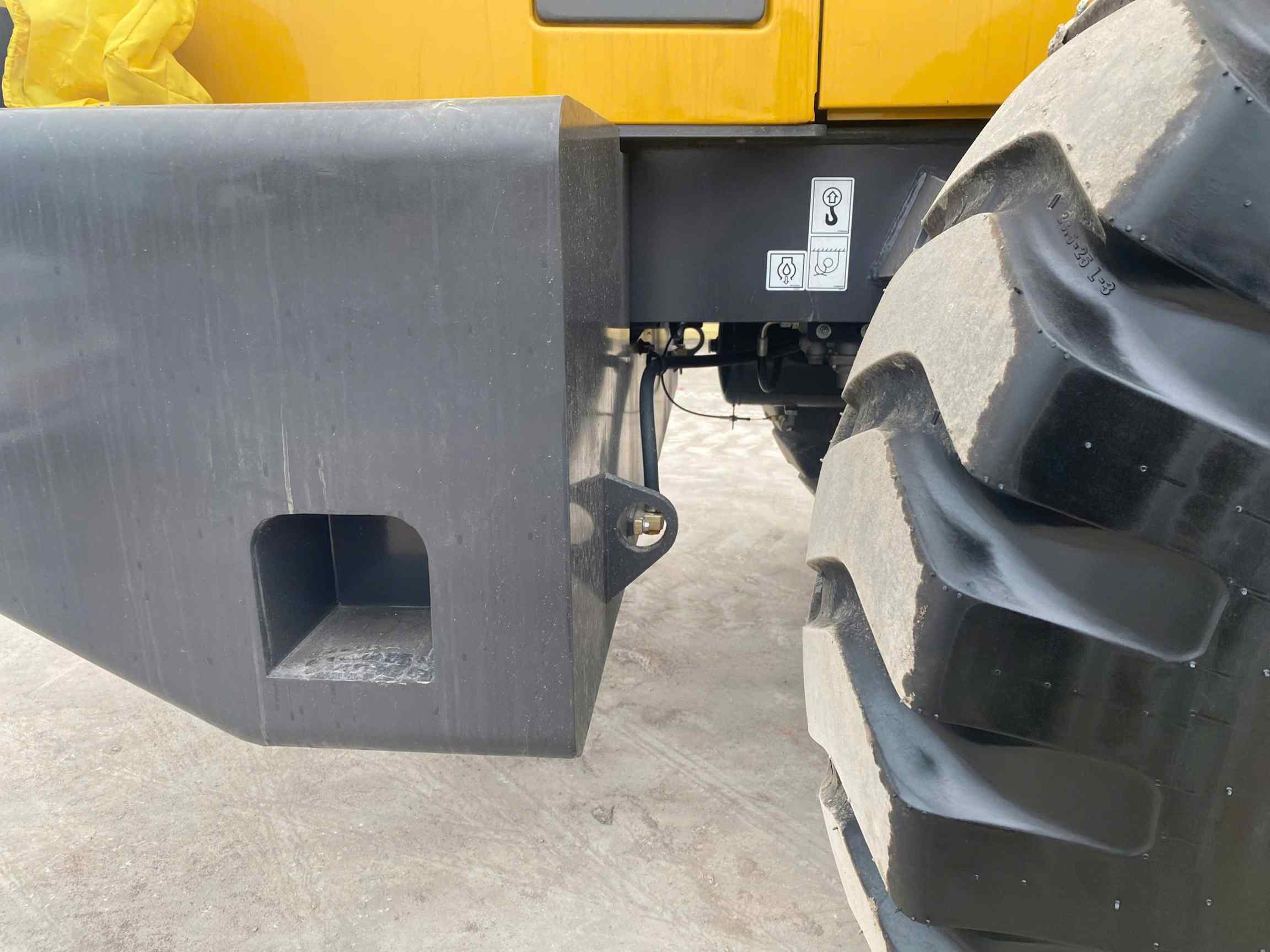 Máy Xúc Lật LW500FN