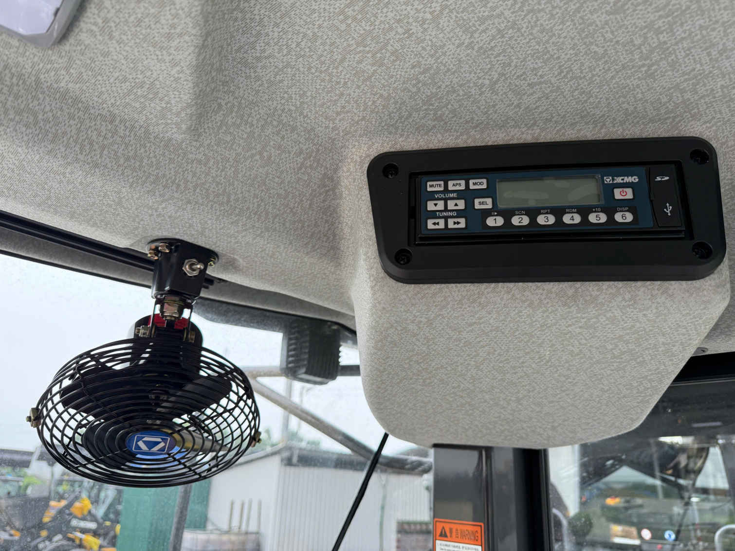 Máy Xúc Lật XC938&nbsp;